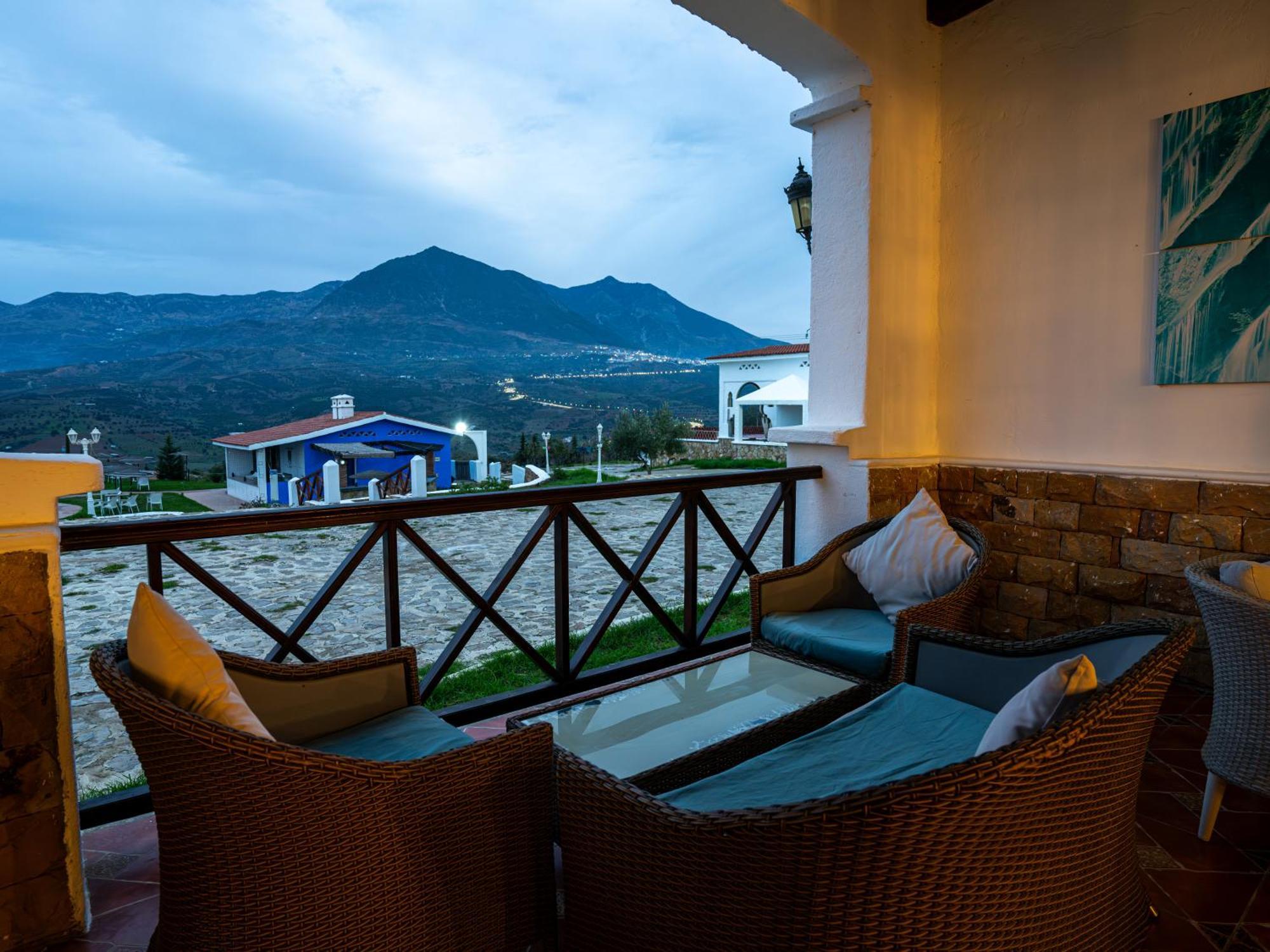 Resort Hotel El Cortijo & Spa 舍夫沙万 外观 照片