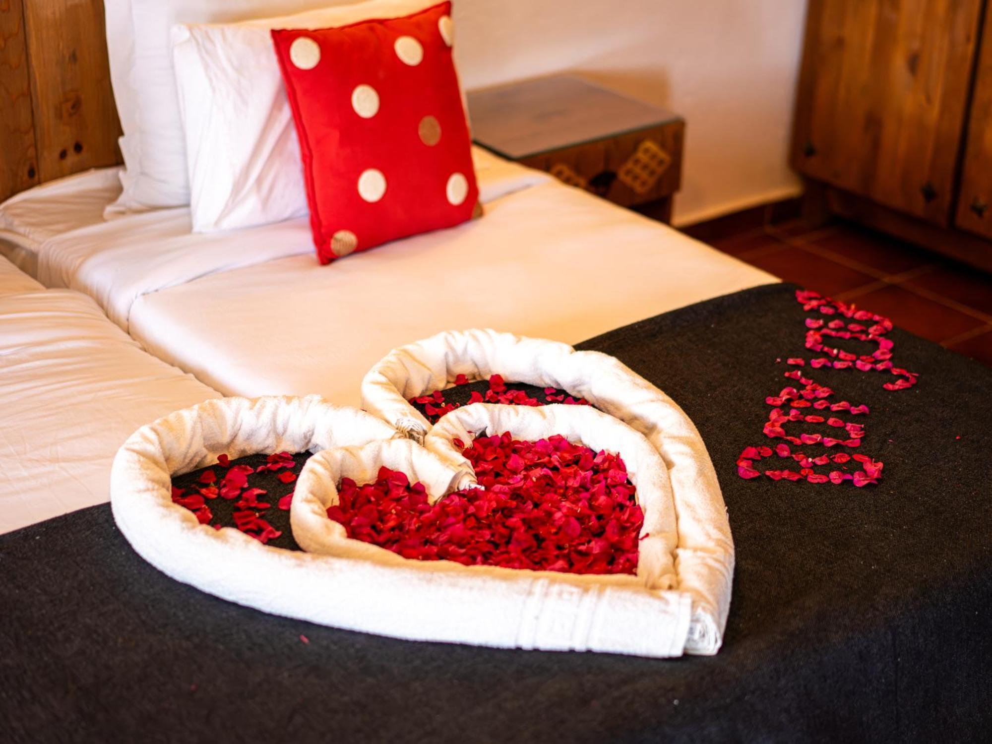 Resort Hotel El Cortijo & Spa 舍夫沙万 外观 照片