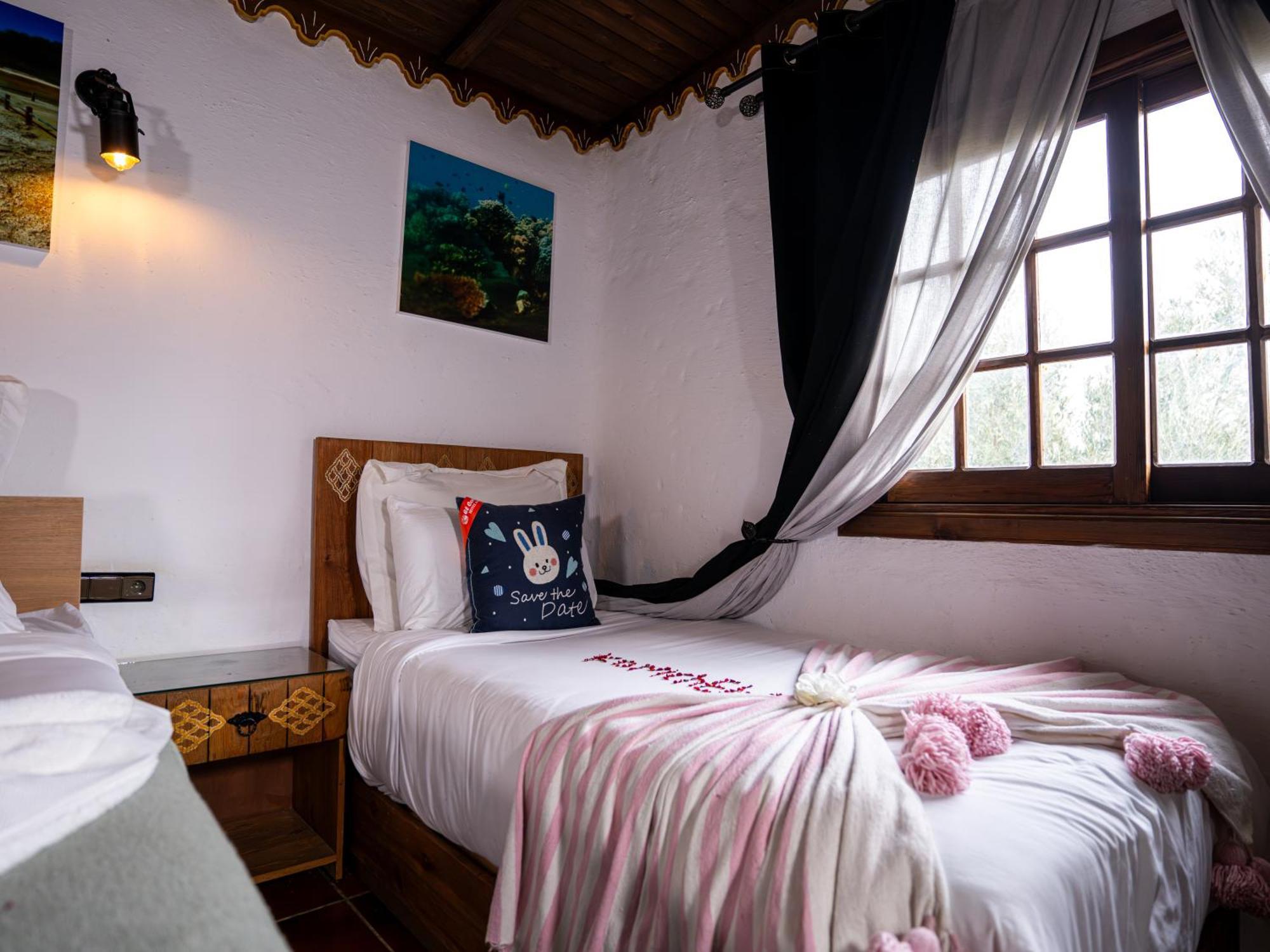 Resort Hotel El Cortijo & Spa 舍夫沙万 外观 照片