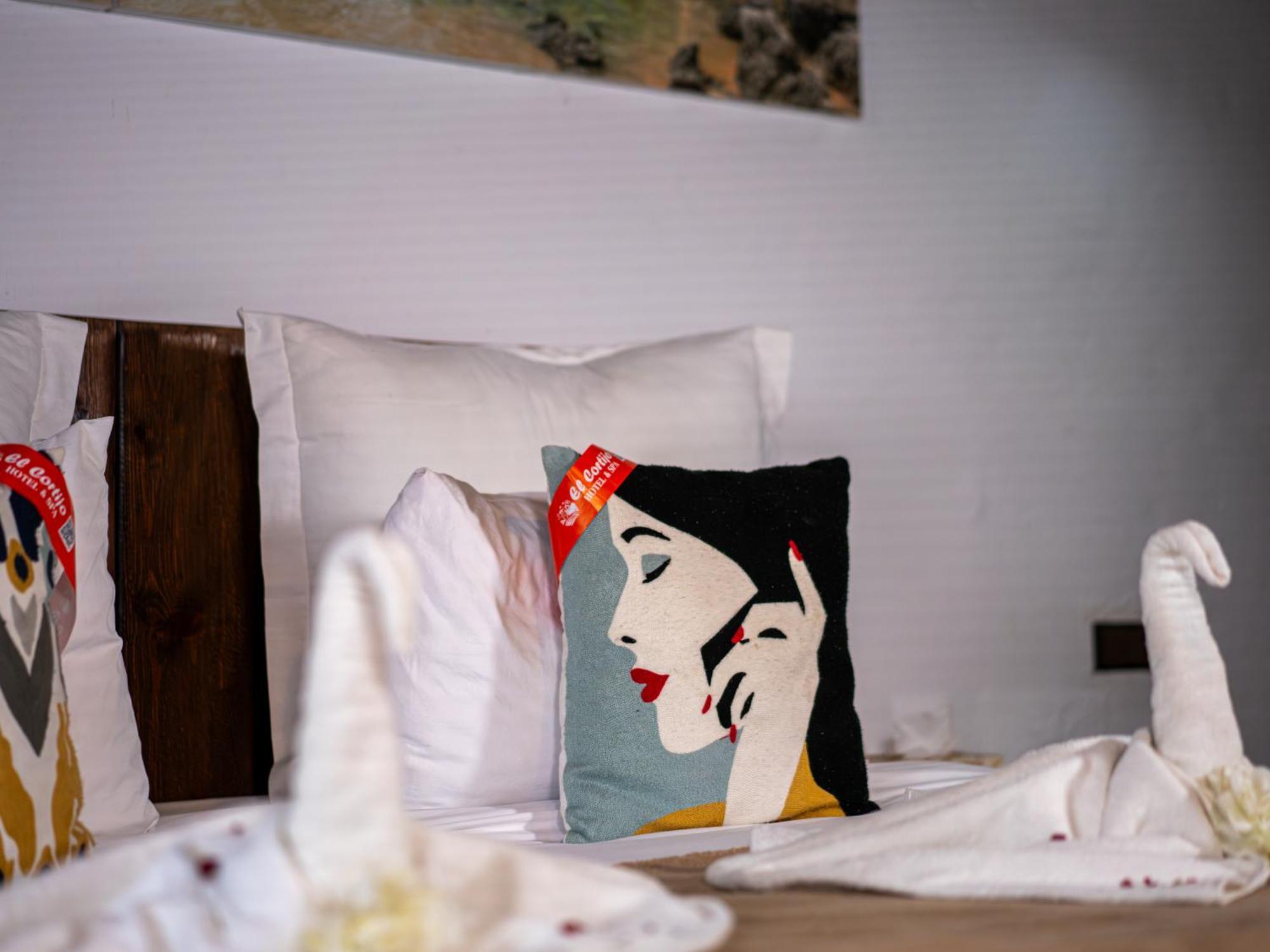 Resort Hotel El Cortijo & Spa 舍夫沙万 外观 照片