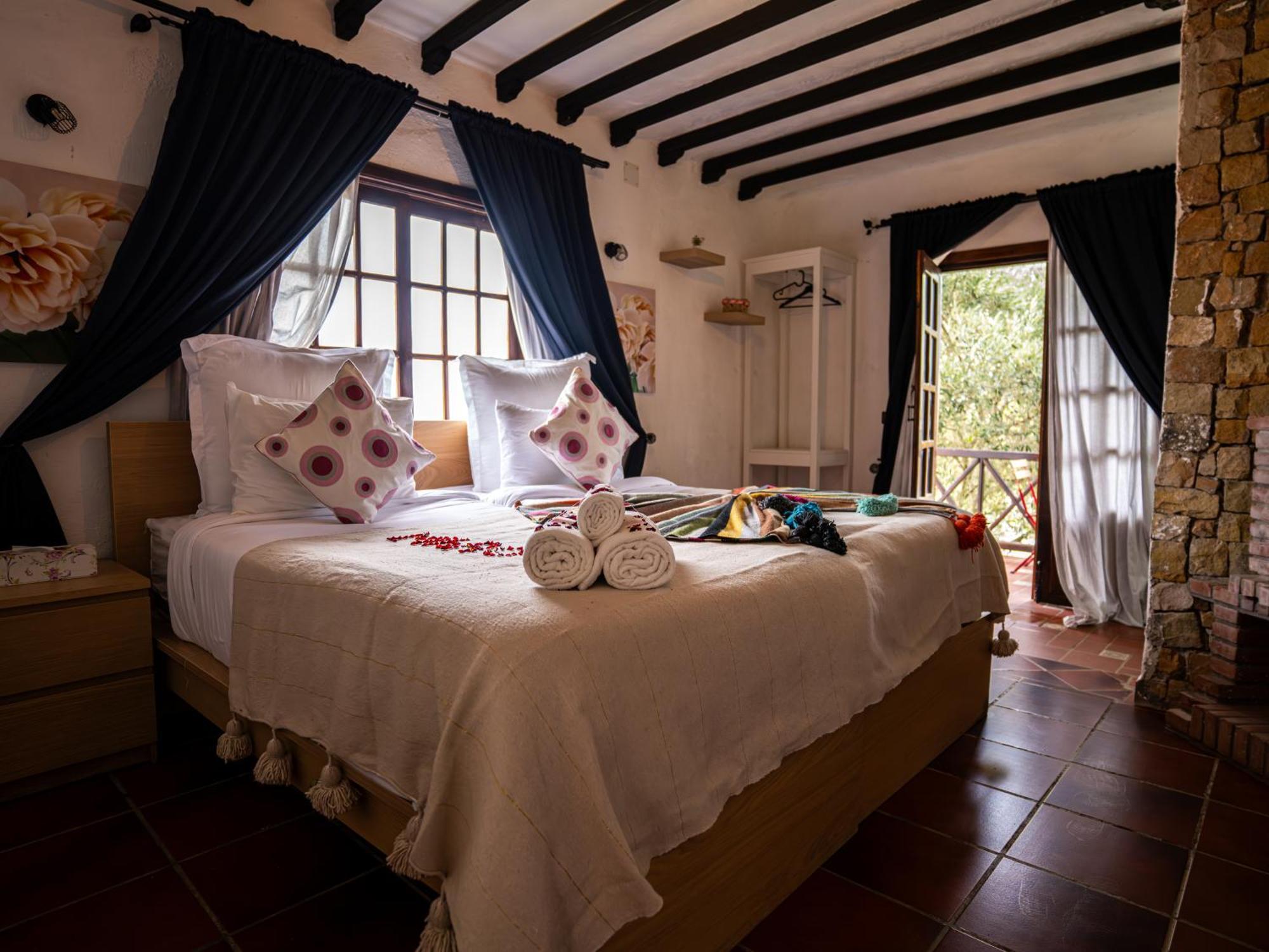Resort Hotel El Cortijo & Spa 舍夫沙万 外观 照片
